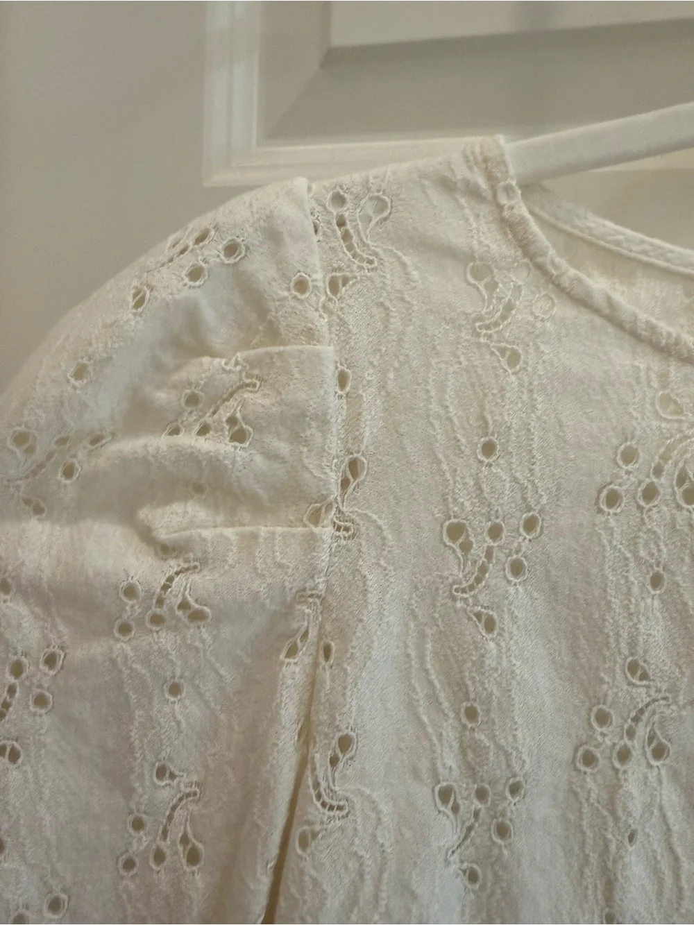 Zara Cream Eyelet Puff-Sleeve Peplum Blouse Size Small